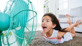 Elgiganten oplever utrolig efterspørgsel på ventilatorer på grund af den massive sommervarme og har solgt et køleprodukt i minuttet gennem de seneste uger.	