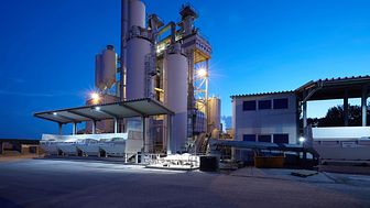 Die Asphaltmischanlage Hamburg-Peute (Deutsche Asphalt) zählt zu den 13 Standorten,  die in die Nordwestdeutsche Mischwerke GmbH Co. KG eingebracht werden. Bildnachweis: Deutsche Asphalt GmbH