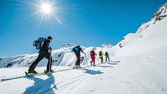 Skitourengruppe am Gotthardpass