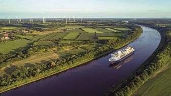 Balmoral cruising the Kiel Canal - low res
