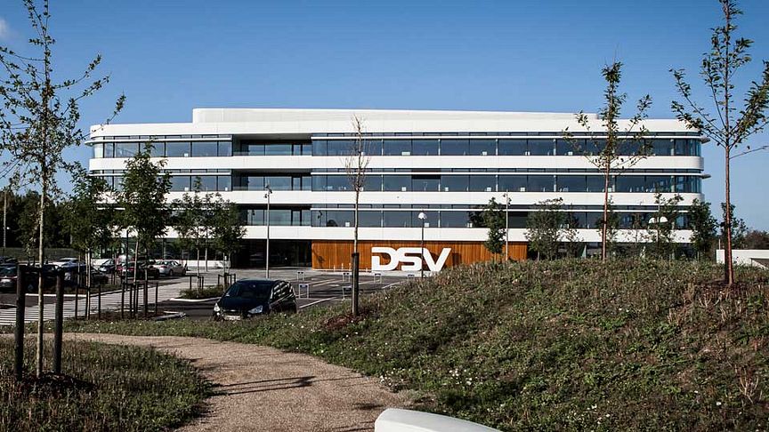 Out of 47,000 employees DSV-wide, approximately 2,000 are employed in Denmark - many of them at headquarters in Hedehusene, pictured here. 