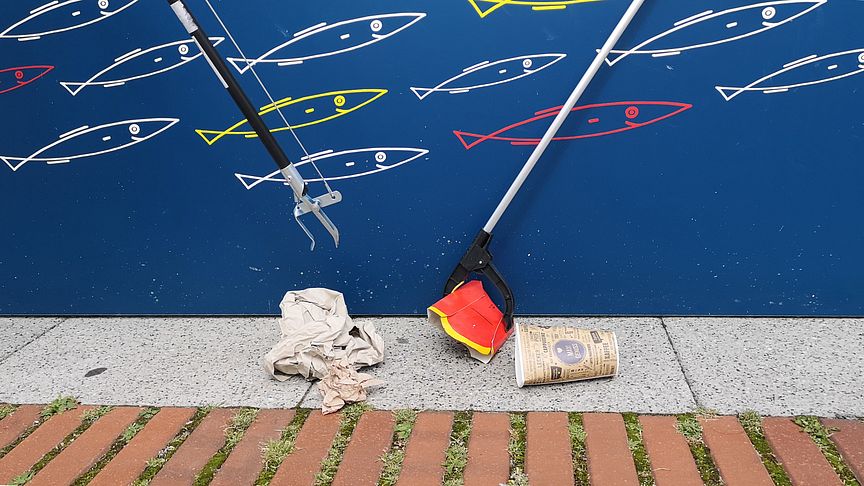 Die Aktion „Innenstadt clean-up!“ möchte das Bewusstsein der Kieler Innenstadtbesucher*innen stärken. 
