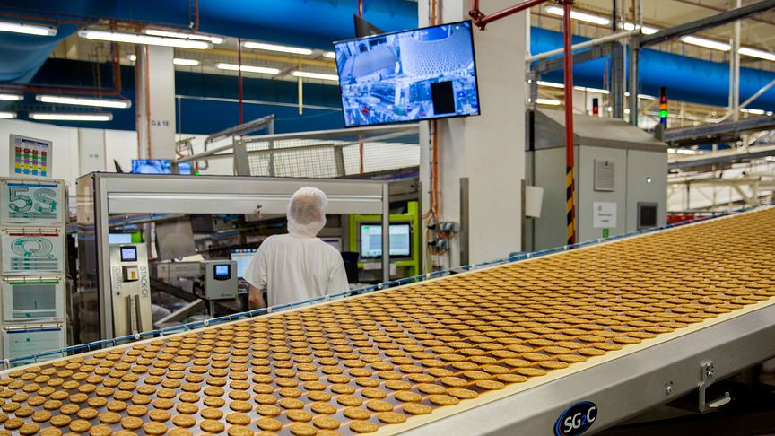Automatizovaná výroba sušenek a oplatek v opavské továrně společnosti Mondelez