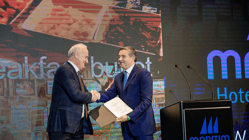 The slogan chosen for the official opening was “A new path awaits us!”. The launch of the latest Maritim Hotel Plaza Tirana was celebrated in the company of the hotel owners and numerous invited guests from the worlds of business and politics. 