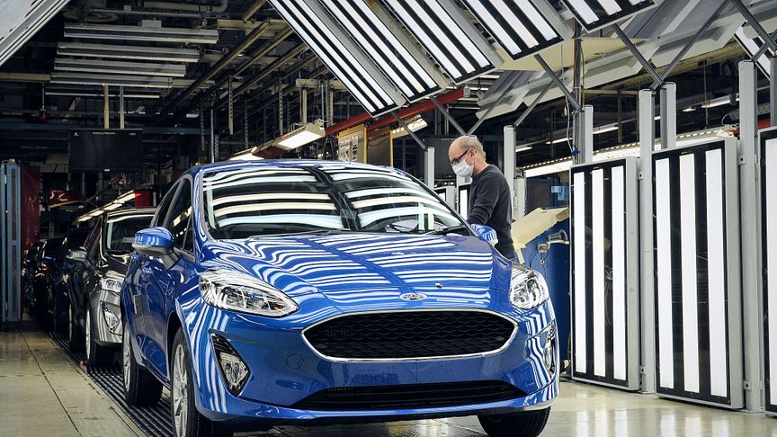 Ford har gjenåpnet de fleste av sine europeiske bilfabrikker 