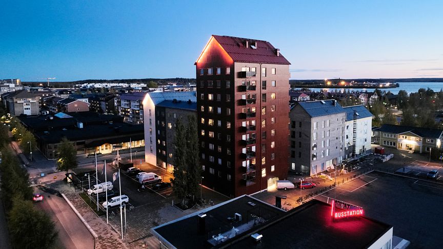 Kvarteret Tallen i Piteå, Lindbäcks Fastigheter