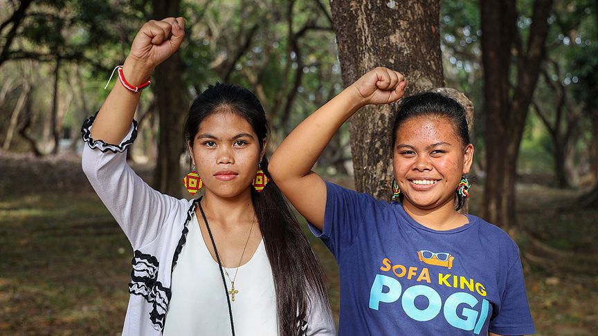 Foto: Unfiltered Communications. Flickor från Mindanao i Filippinerna. De tillhör ursprungsfolket Lumaderna och kämpar för sin rätt till land och utbildning.