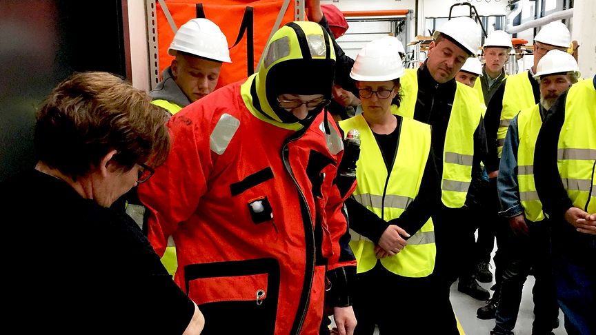 46 MARTEC students stopped by ESVAGT's suits department on their tour of the shipping company's premises.