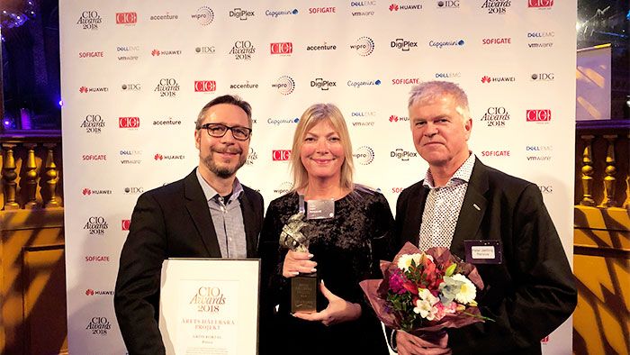 Mikael Borgman, Kajsa Lager och Peter Jaktling tog emot priset på CIO awards-galan.