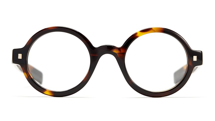 Höstens trend: glasögon som verkligen är glasögon - i höst gör bäraren bågen personlig