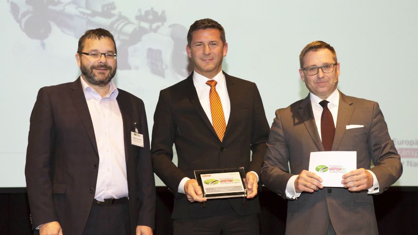 From left to right, Andreas Schumann, general secretary of the delivery service providers’ trade association BdKEP; Markus Schell, general partner of BPW; Bert Brandenburg, manager director of the publishing house Huss.