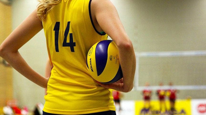 Norrköping Fria Läroverk inför volleyboll som nytt träningstillval