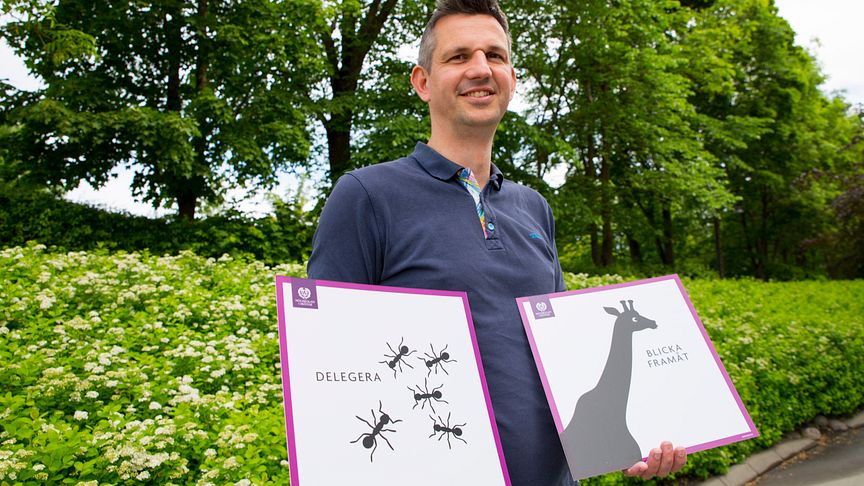 Joeri van Laere, lektor vid Högskolan i Skövde, tar hjälp av djurens spetsegenskaper för att illustrera krisens elva tumregler.