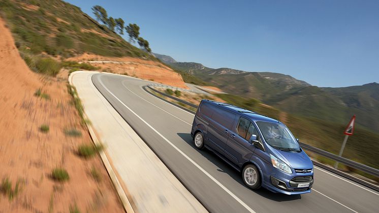 Ford Transit Costom vil bli vist for først gang på den internasjonale nyttekjøretøyutstillingen i Birmingham.
