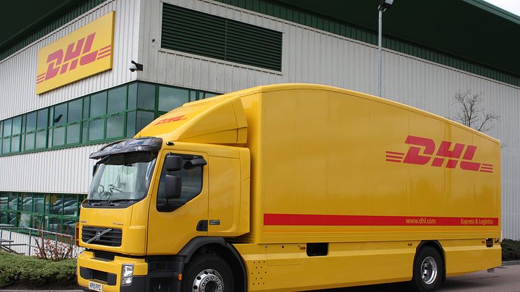 DHL och Volvo först i världen med att testa hybridlösning för tung lastbilstrafik