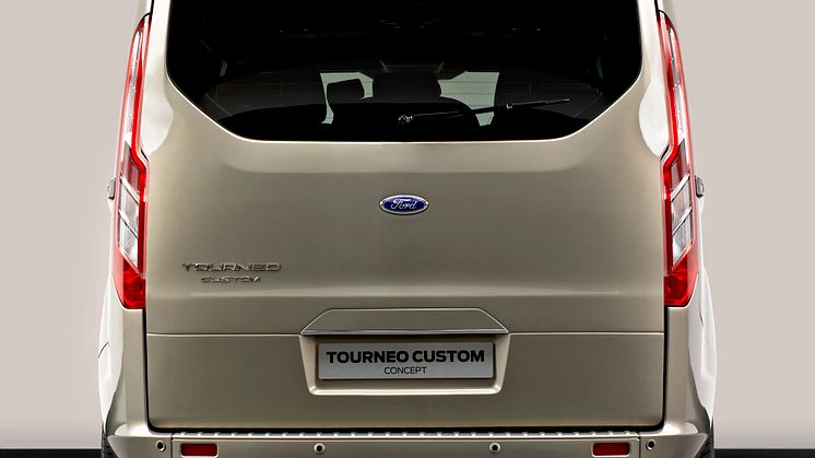 Ford Tourneo Custom - rakt bakifrån