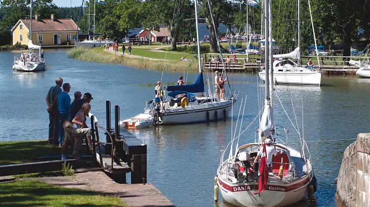 Göta kanalbolag klimatkompenserar alla båtar på kanalen - miljöår på Göta kanal