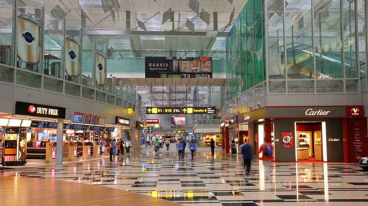 Terminal 3 transit retail area