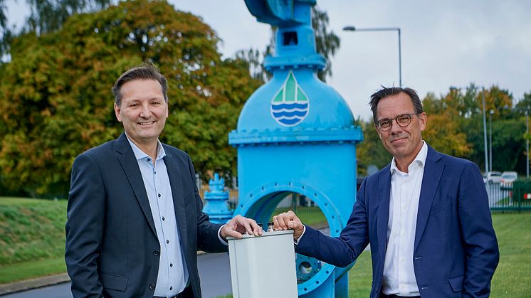 Martin Løbel, CEO i Cibicom A/S (tv) og Peter Møller adm. direktør Saint-Gobain Distribution Denmark der ejer Brødrene Dahl