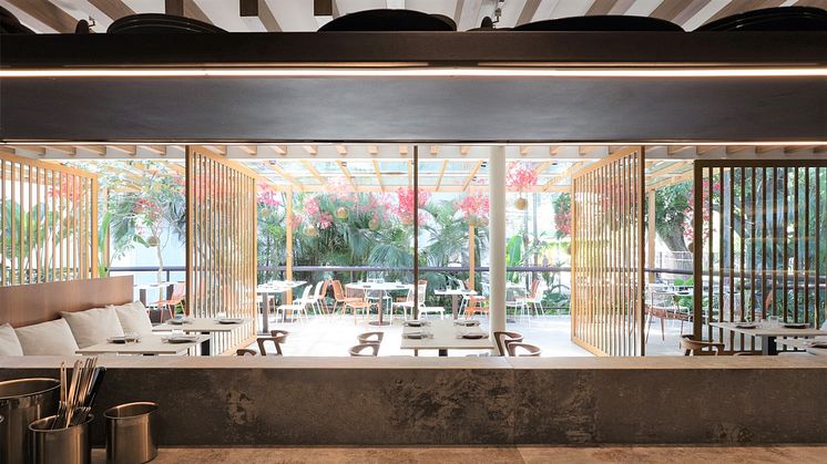 Pipo Restaurante använder 138 kvadratmeter Cosentino-material i sitt restaurangprojekt. Färgerna Dekton Orix och Nilium valdes för tillämpningar i olika rum, inklusive till väggar, ytor och servicebord.
