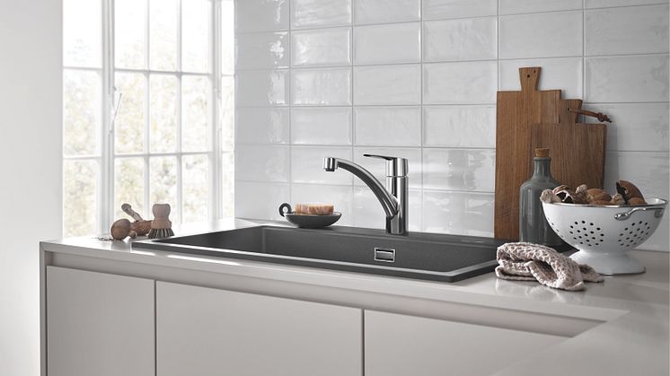QuickFix omfatter en bred vifte af håndvaskvandhaner i forskellige størrelser, vandhaner til badekar og bruser samt en køkkenlinje - alle i et slankt og tidssvarende design