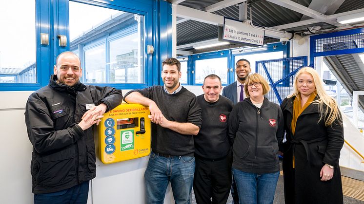 Tom Moran (far left), MD of Thameslink and Great Northern, announces the installation of life-saving defibrillators across Govia Thameslink Railway