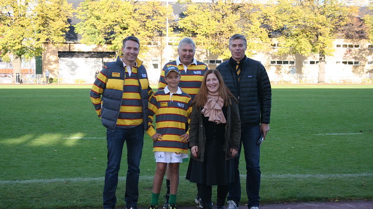 DHL ger ett barn från Sverige möjligheten att få leverera den officiella matchbollen under Rugby World Cup 2015