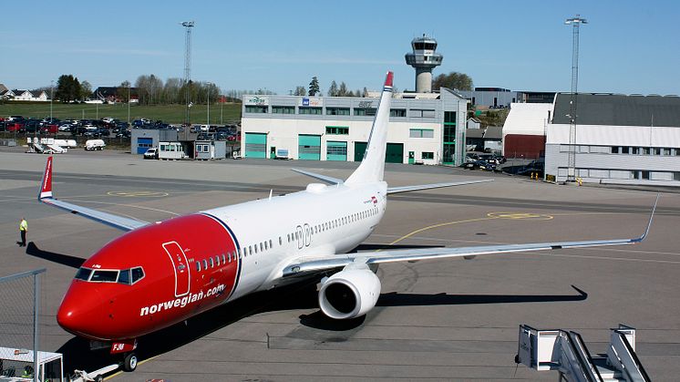 Norwegians Boeing 737-800 ved TORP Sandefjord Lufthavn