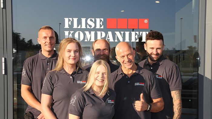 Seks fast ansatte ved Flisekompaniet Kristiansand. Foto: Tomas I. Larsen