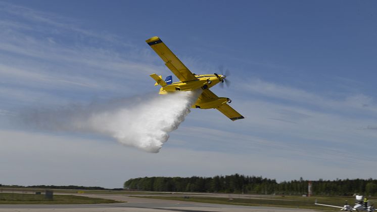 MSB skickar två mindre skopande flygplan till skogsbrand i Vimmerby
