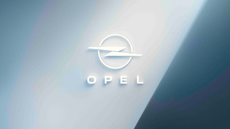 Det nye og skarpe Opel logo repræsenterer det tyske bilmærkes fokus på elektrificering