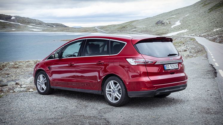 Endelig er nye S-MAX på plass i Norge - nå også med AWD