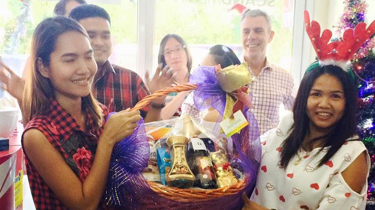 Scand-Media staff arranged lucky draw among gifts from the company's suppliers