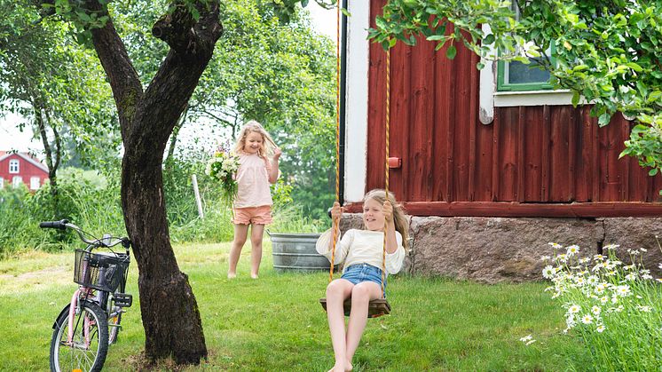 Småland är Sverige på riktigt - drömmen om röda stugan, leken och idyllisk natur.
