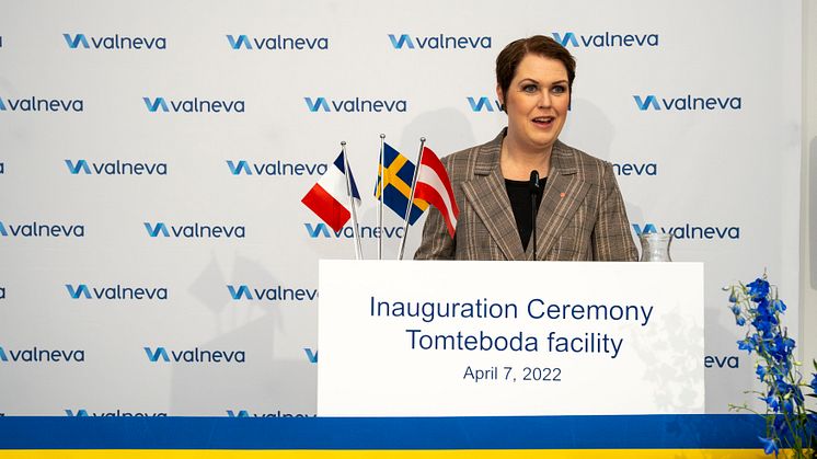 Lena Hallengren inviger Valnevas nya vaccinanläggning i Solna, Hans Wigzell Vaccin Facility