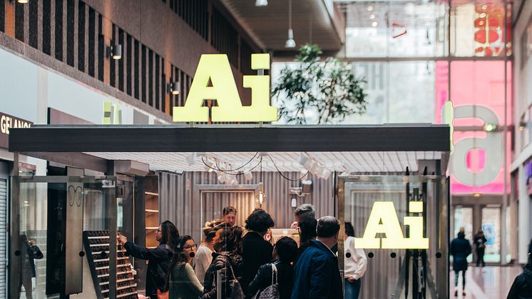 Skärholmens centrum berikas med Ai Eyewear, ett innovativt glasögonvarumärke.  Butiken invigs 2 maj 2019.