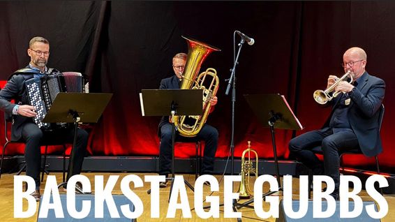 Backstage Gubbs bjuder på ”Gubbröra” i Guldsmedshyttans kyrka