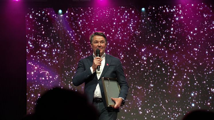 Norwegians koncernchef Geir Karlsen tar emot pris som Årets chef på Grand Travel Awards i Oslo, Norge