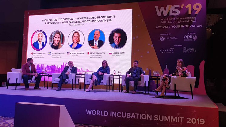 ​På bild: Lotta Lehikonen (Chalmers Ventures) på scen under World Incubation Summit 2019