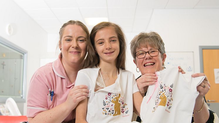 Lisa Ternent (left) and Denise Crawford (right) with patient Sienna Steele, aged 10