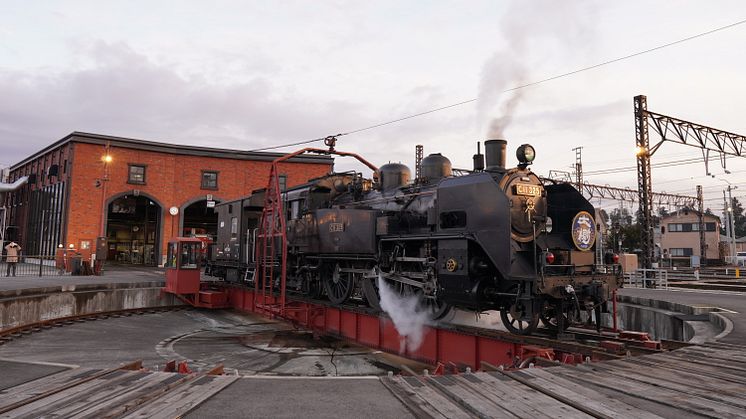 SL Taiju Steam Locomotive (Railway Turntable)