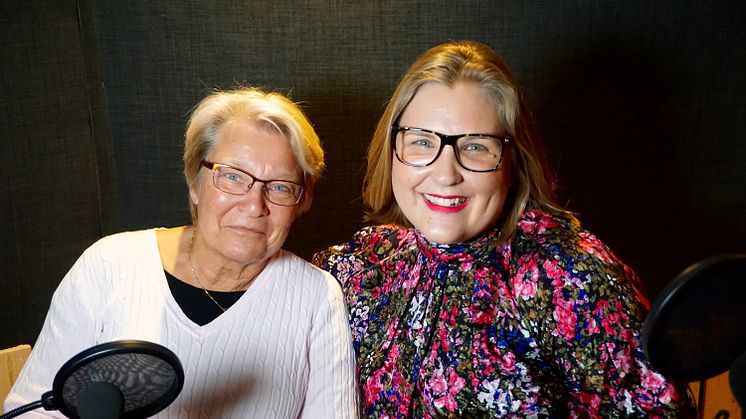 Gynekologen Annika Valentin och modejournalisten Hulda Andersson, känd från SVT:s Gokväll, pratar om endometrios i Danderyds sjukhus podd Freja.