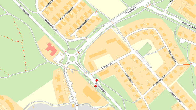 Vinggatans busshållplatser ska få ny asfalt. De röda prickarna visar var de finns längs Björnövägen.