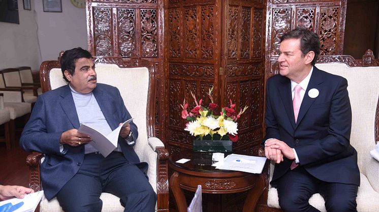 ndia's Minister for Transport and Highways Mr. Nitin Gadkari discusses clean air with Blueair founder and CEO Bengt Rittri 