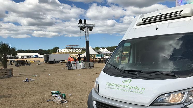 På den netop overståede Tinderbox Festival hentede FødevareBanken overskudsmad. Nu gælder det Roskilde Festival. Foto: FødevareBanken