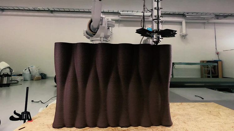 Kaffeavfall får nytt liv som 3D-printade möbler