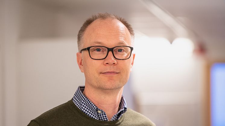 Christopher Sjöwall, biträdande professor vid Linköpings universitet och överläkare vid Reumatologiska kliniken i Östergötland. Foto: Magnus Johansson/Linköpings universitet