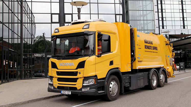 Bilen används för att hämta återvinningsmaterial hos företag och verksamheter i centrala Göteborg.