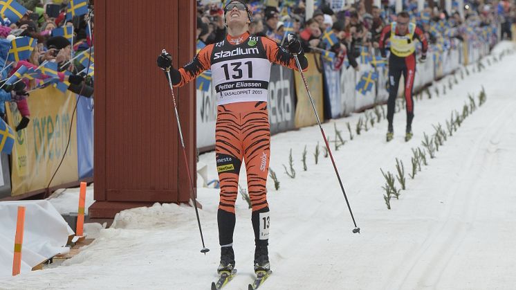 Petter Eliassen och Justyna Kowalczyk vann Vasaloppet 2015