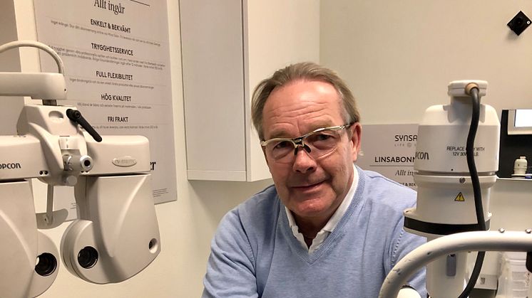Leg optiker Lars Wulfing är Synsams Hus-Optiker och hjälper riskgrupperna med sin syn och ögonhälsa.